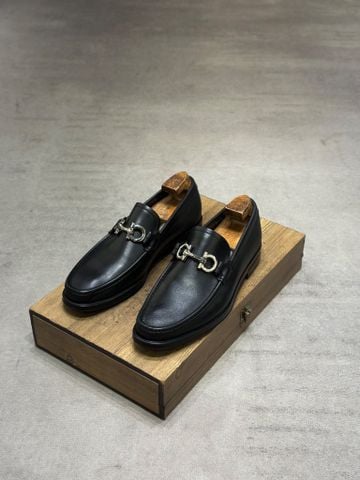  SALVATORE FERRAGAMO 40 