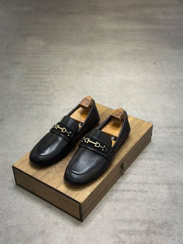  SALVATORE FERRAGAMO 39 