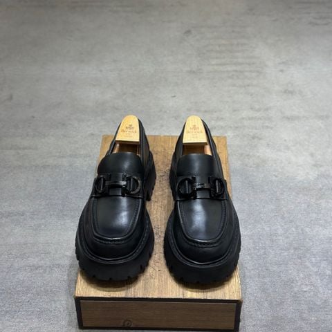  SALVATORE FERRAGAMO 39-39,5 