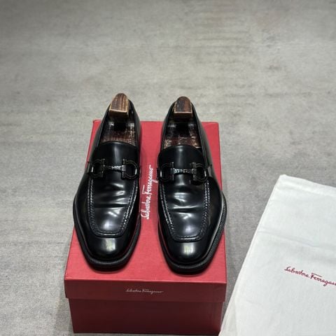  SALVATORE FERRAGAMO 41 