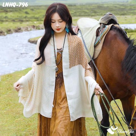 Người Mẫu Choàng Khăn Choàng Linen Phong Cách Hàn Quốc Họa Tiết Mosaic Kem Nâu Dịu Dàng