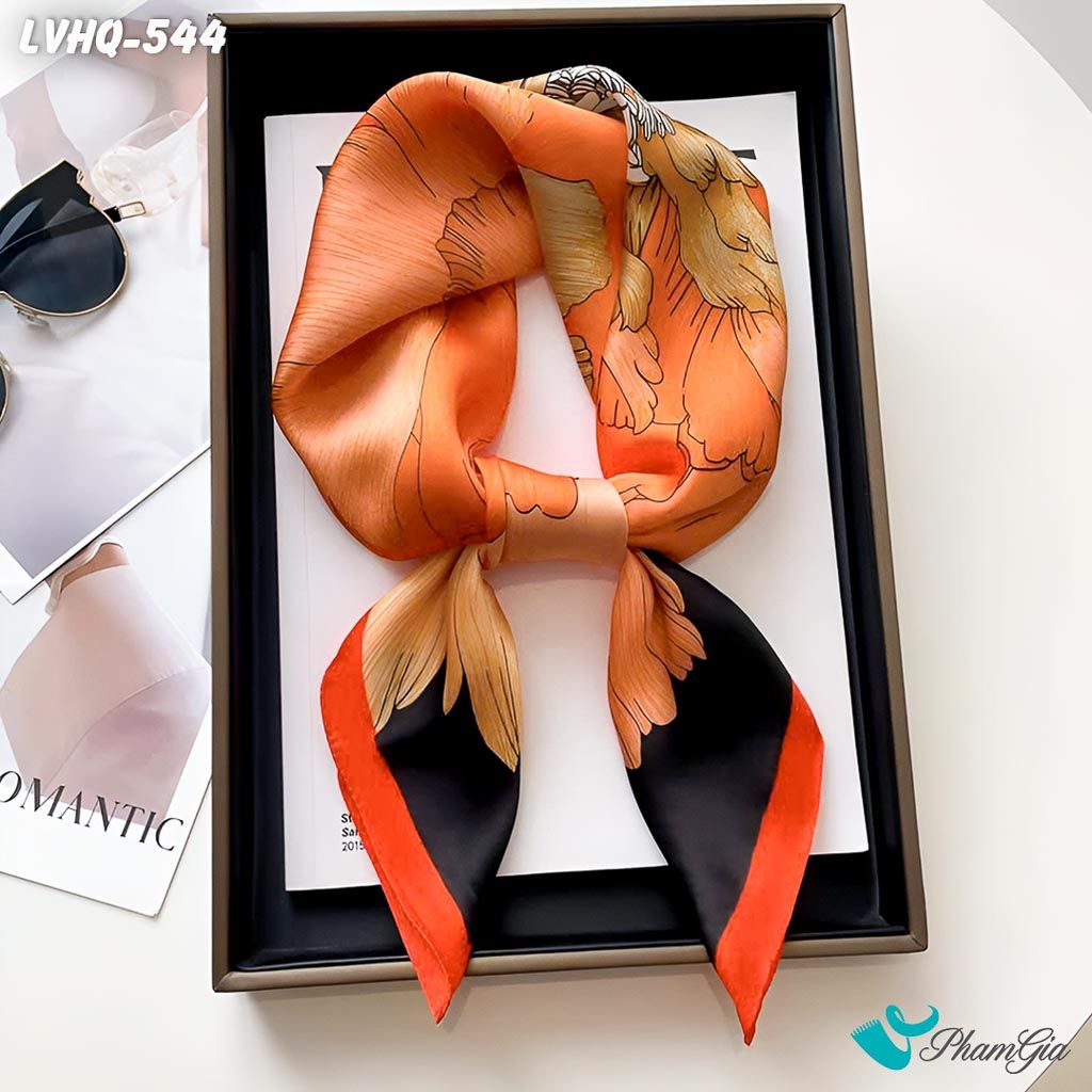 Cận Cảnh Khăn Lụa Vuông 70*70cm Phong Cách Hàn Quốc Họa Tiết Hoa Đại Đóa Màu Cam