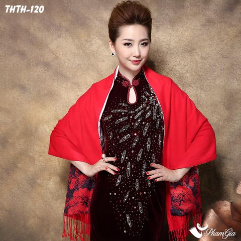 Người Mẫu Choàng Khăn Choàng Tằm Hoa Thượng Hải 2 Lớp Cao Cấp Họa Tiết Rừng Đại Ngàn Màu Đỏ Sang Trọng