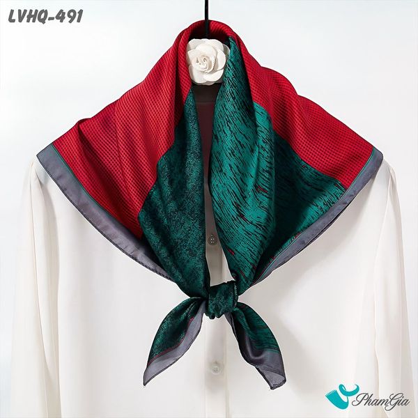 Khăn Lụa Vuông 70*70cm Phong Cách Hàn Quốc Họa Tiết Vân Xước Phối Màu Xanh Ngọc - Đỏ (LVHQ491)