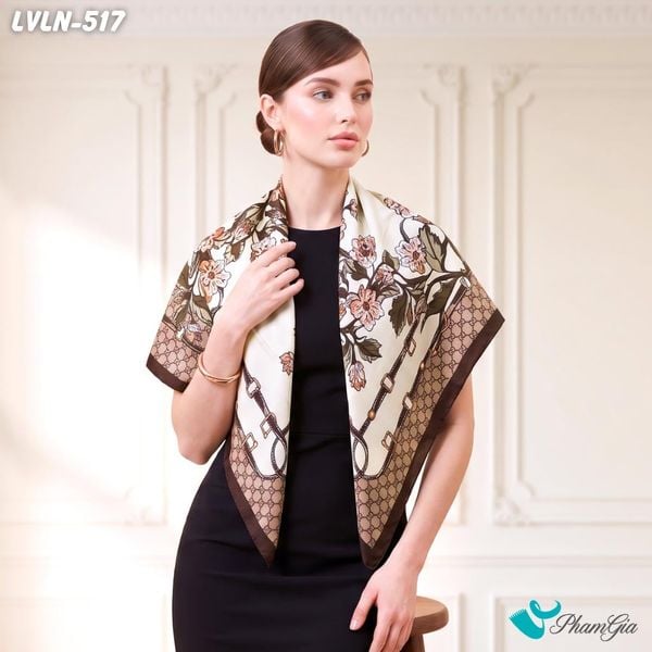Khăn Lụa Vuông Luna 90X90Cm Họa Tiết Hoa Cổ Điển Viền Monogram Tone Nâu Be Quý Phái (LVLN517)