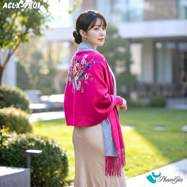 Áo Choàng Len Cashmere Luxury Họa Tiết Hoa Mẫu Đơn Màu Hồng Sen (ACLX7801)