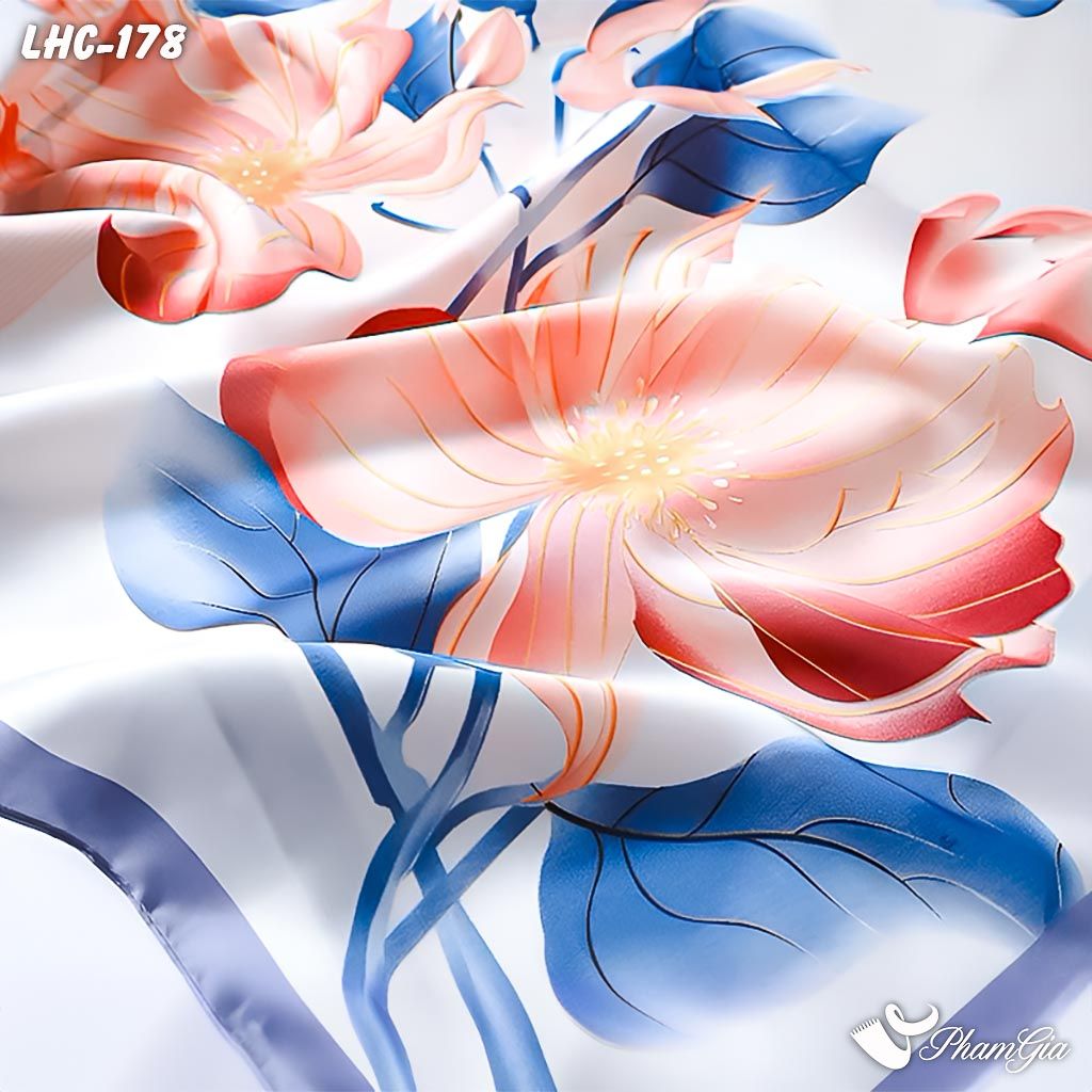 Góc Trên Khăn Choàng Lụa Hàng Châu Màu Trắng Họa Tiết Hoa Lily Hồng Nhẹ Nhàng