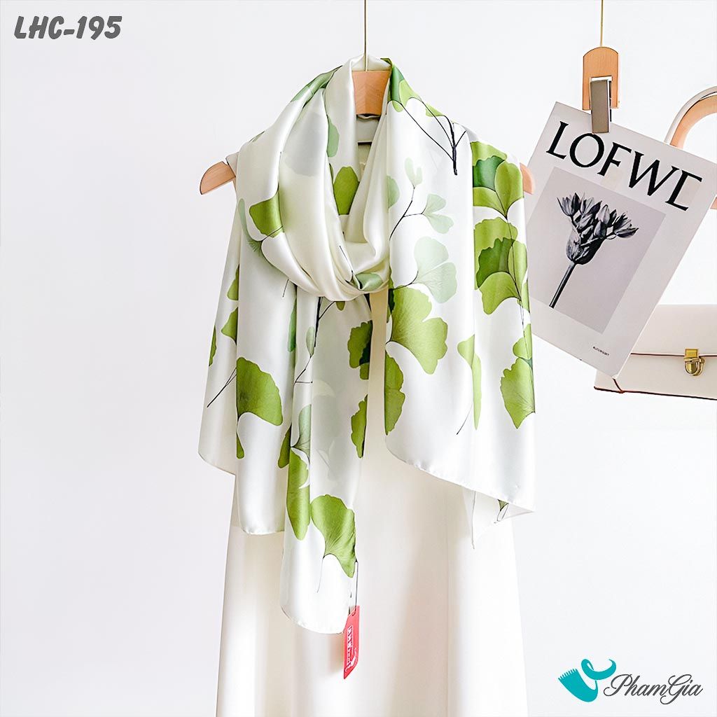 Góc Thẳng Khăn Choàng Lụa Hàng Châu Màu Trắng Họa Tiết Rẻ Quạt Xanh Thanh Lịch