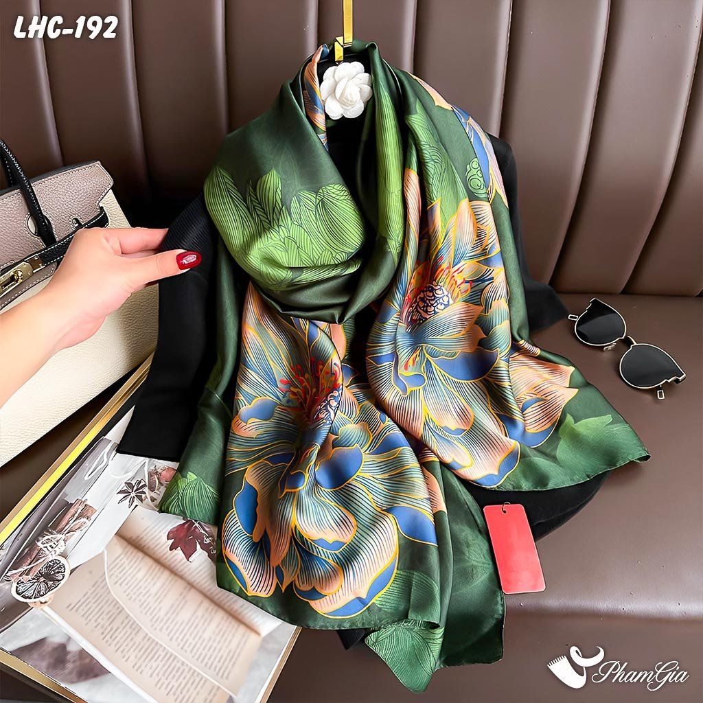 Khăn Choàng Lụa Hàng Châu Màu Xanh Rêu Họa Tiết Hoa Mẫu Đơn Huyền Bí