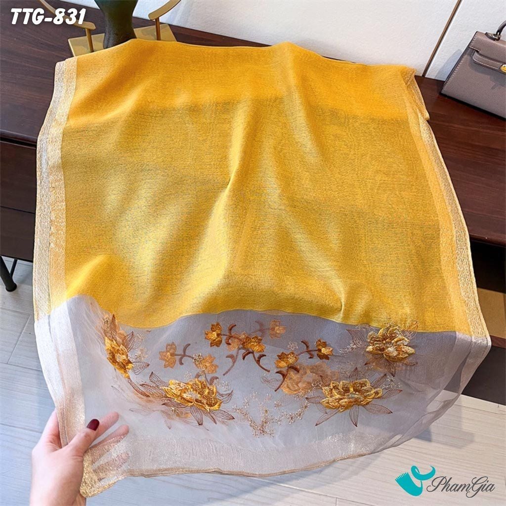 Khăn Choàng Tơ Tằm Gân Cao Cấp Thêu Hoa Sen Màu Vàng Gold Sang Trọng (TTG831)