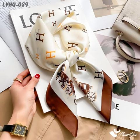 Khăn Lụa Vuông 70*70Cm Phong Cách Hàn Quốc Họa Tiết Chữ H Thanh Lịch (LVHQ089)