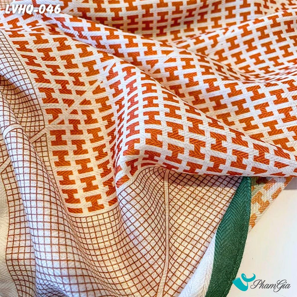 Khăn Lụa Vuông 70*70Cm Phong Cách Hàn Quốc Họa Tiết Monogram Màu Cam (LVHQ046)