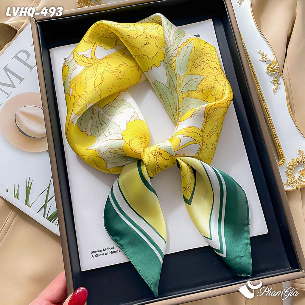 Cận Cảnh Khăn Lụa Vuông 70*70cm Phong Cách Hàn Quốc Họa Tiết Hoa Hồng Màu Vàng