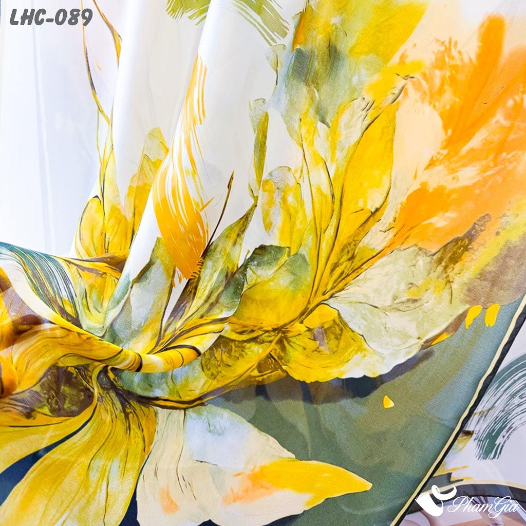Khăn Choàng Lụa Hàng Châu Họa Tiết Hoa Lá Phong Cách Vẽ Màu Vàng Trang Nhã (LHC089)