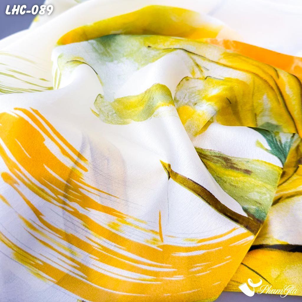 Khăn Choàng Lụa Hàng Châu Họa Tiết Hoa Lá Phong Cách Vẽ Màu Vàng Trang Nhã (LHC089)