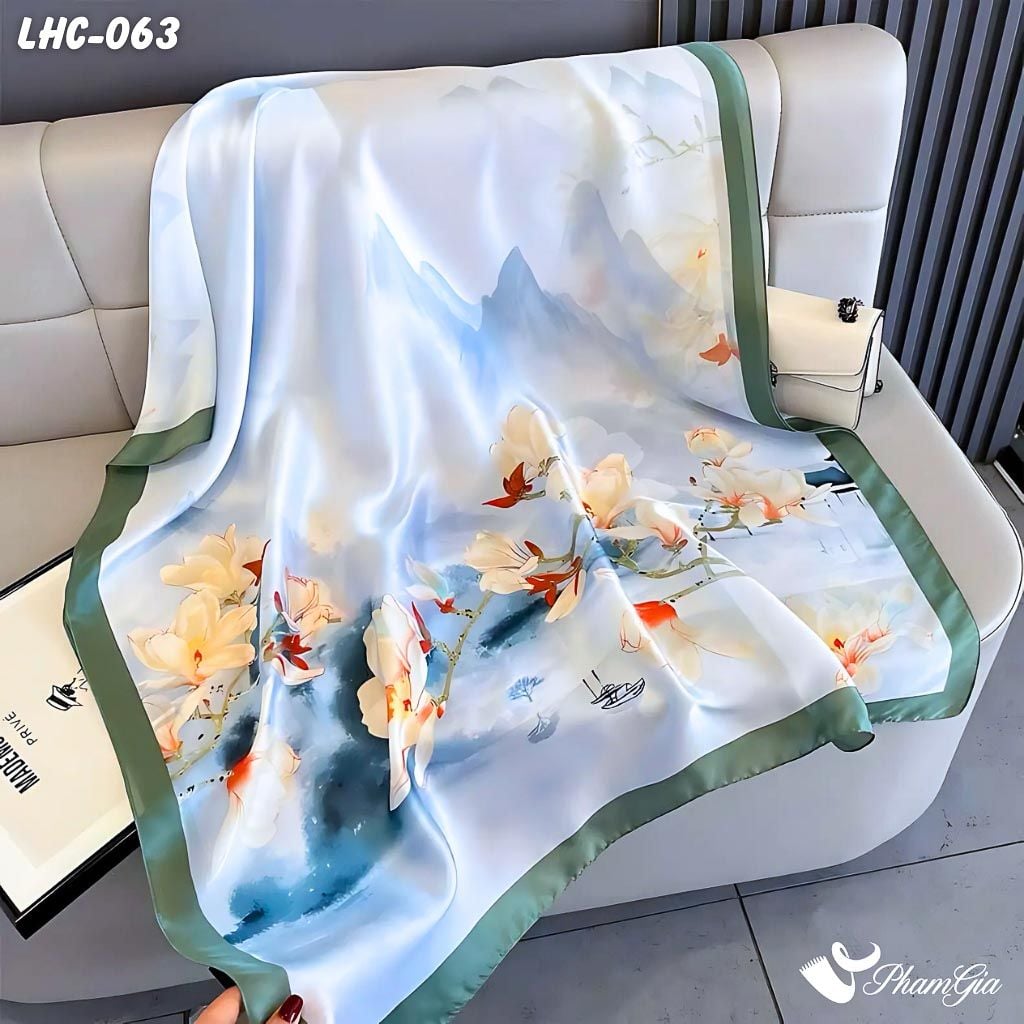 Khăn Choàng Lụa Hàng Châu Viền Xanh Rêu Họa Tiết Hoa Mộc Lan Vàng Quý Phái (LHC063)