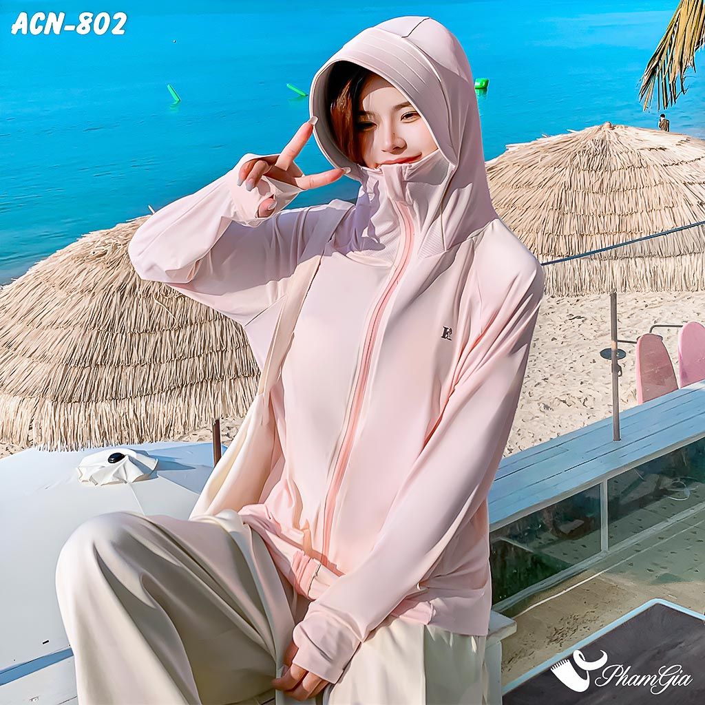 Người Mẫu Mặc Áo Chống Nắng Hạ Nhiệt Uni-Cool Max Cao Cấp Màu Hồng Pastel