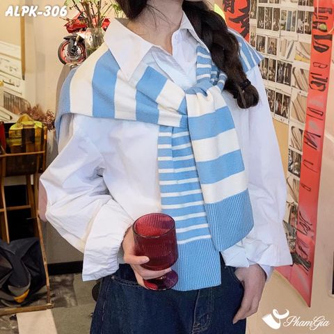 Người Mẫu Mặc Vạt Áo Thời Trang Phong Cách Hàn Quốc Cao Cấp Màu Xanh Baby