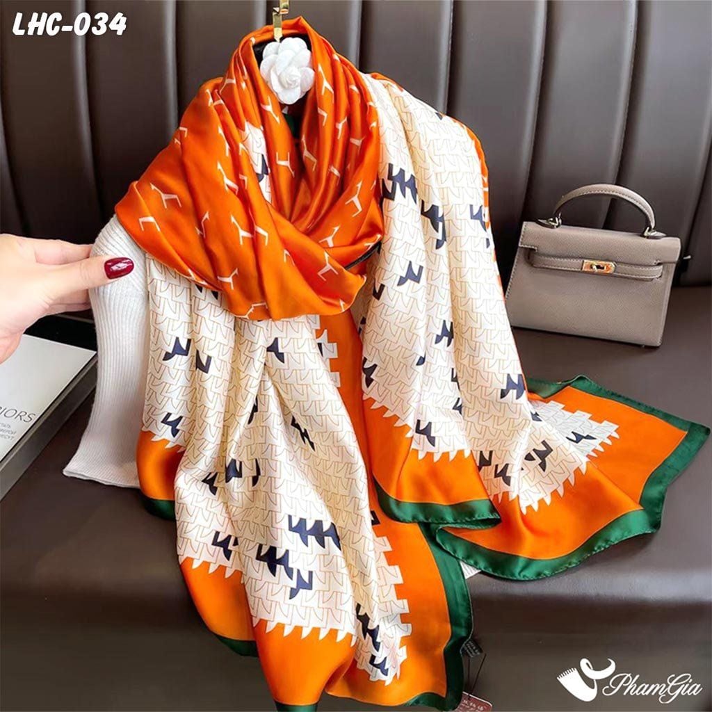 Khăn Choàng Lụa Hàng Châu Họa Tiết Hình Học Màu Cam Phối Trắng Hiện Đại