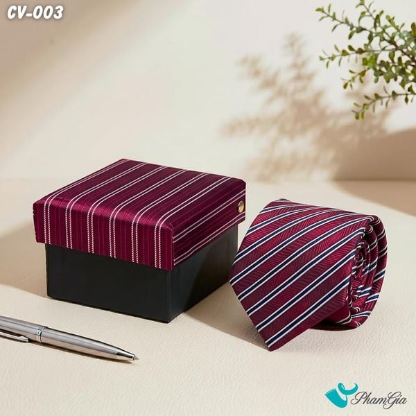 Cà Vạt Nam Hoạ Tiết Kẻ Sọc Chéo Màu Đỏ Rượu Phối Xanh Navy (CV003)