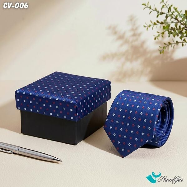 Cà Vạt Nam Hoạ Tiết Ô Vuông Nhỏ Màu Xanh Navy (CV006)