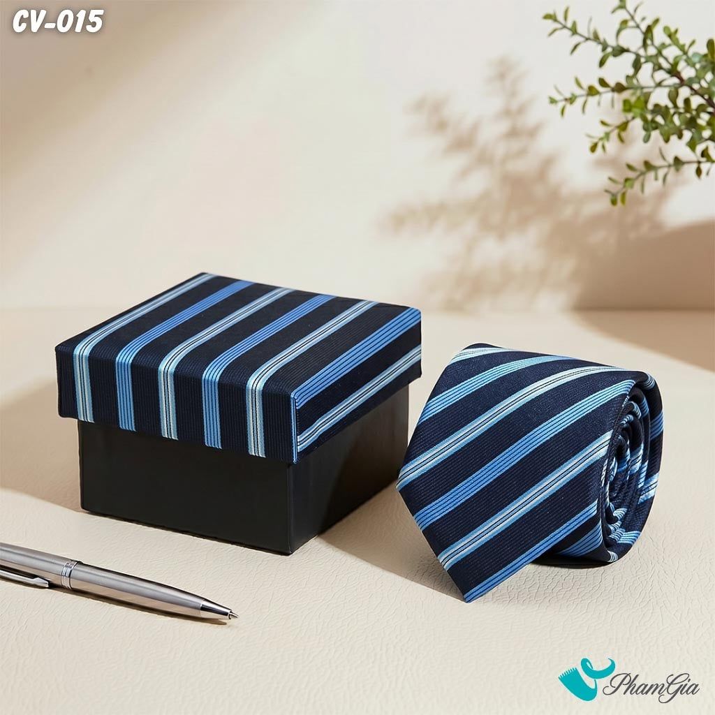 Cà Vạt Nam Hoạ Tiết Kẻ Sọc Chéo Lớn Màu Xanh Navy (CV015)