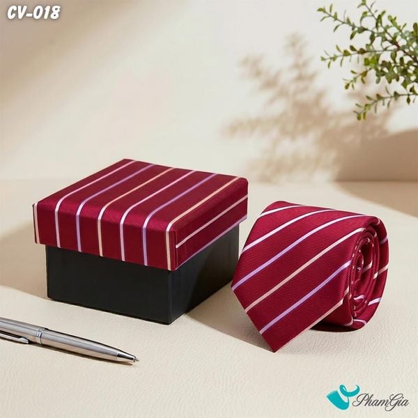Cà Vạt Nam Hoạ Tiết Kẻ Sọc Chéo Màu Đỏ (CV018)