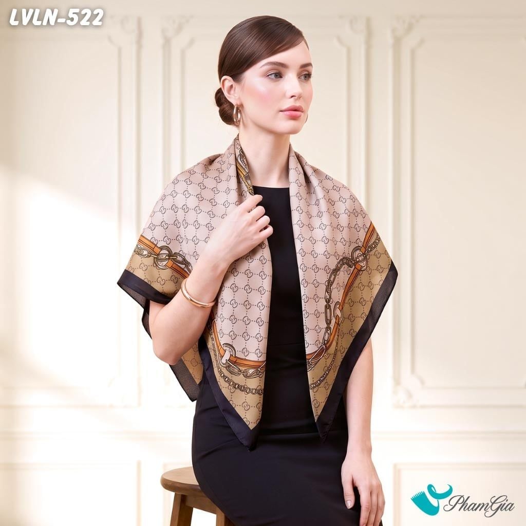 Khăn Lụa Vuông Luna 90X90Cm Họa Tiết Monogram Phối Dây Xích Màu Be Viền Đen Sang Trọng (LVLN522)