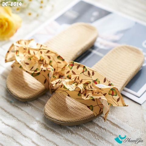 Góc Nghiêng Dép Cói Quai Ngang Cao Cấp Phối Bèo Họa Tiết Hoa Lá Màu Vàng Kem