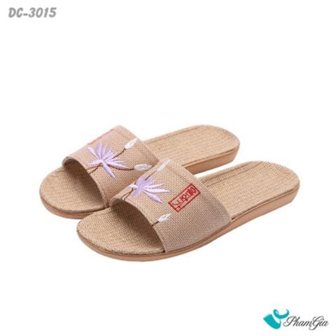 Góc Nghiêng Dép Cói Quai Ngang Thêu Họa Tiết Hoa Sen Màu Tím Lilac