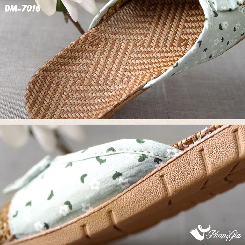 Cận Cảnh Dép Mây Bít Mũi Cao Cấp Họa Tiết Hoa Nhí Màu Xanh Pastel