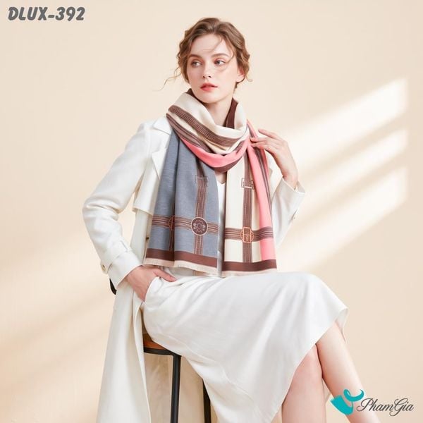 Khăn Choàng Dạ De Luxe Giữ Ấm Cao Cấp Họa Tiết Retro Phối Màu Hiện Đại (DLUX392)