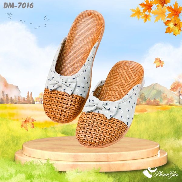 Dép Mây Bít Mũi Cao Cấp Họa Tiết Hoa Nhí Màu Xanh Pastel (DM7016)