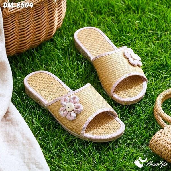 Dép Mây Quai Ngang Cao Cấp Đính Hoa Màu Xanh Đất (DM8504)