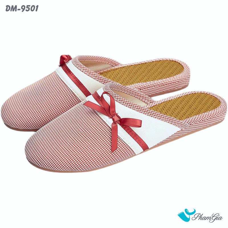 Dép Mây Bít Mũi Cao Cấp Họa Tiết Caro Phối Nơ Màu Đỏ Đô (DM9501)