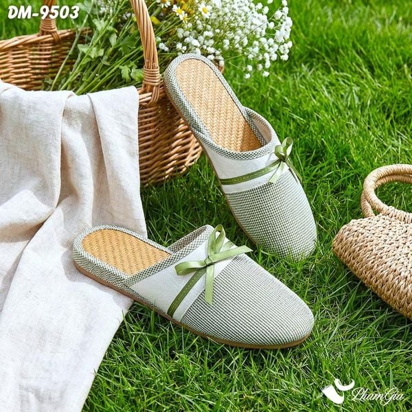 Dép Mây Bít Mũi Cao Cấp Họa Tiết Caro Phối Nơ Màu Xanh Oliu (DM9503)