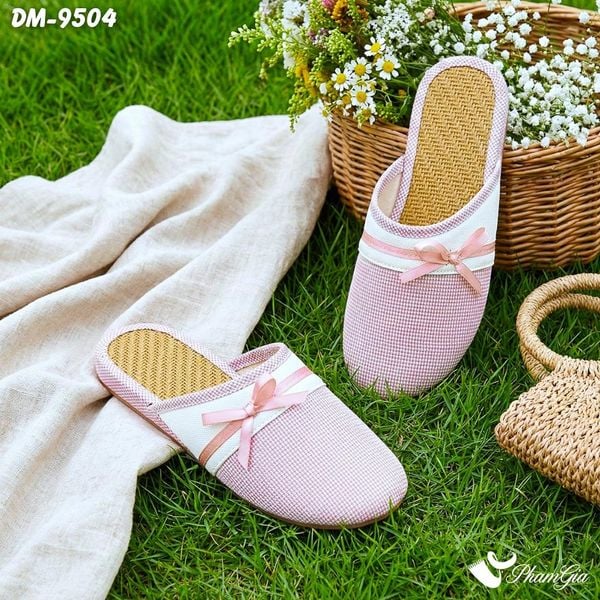 Dép Mây Bít Mũi Cao Cấp Họa Tiết Caro Phối Nơ Màu Hồng Pastel (DM9504)
