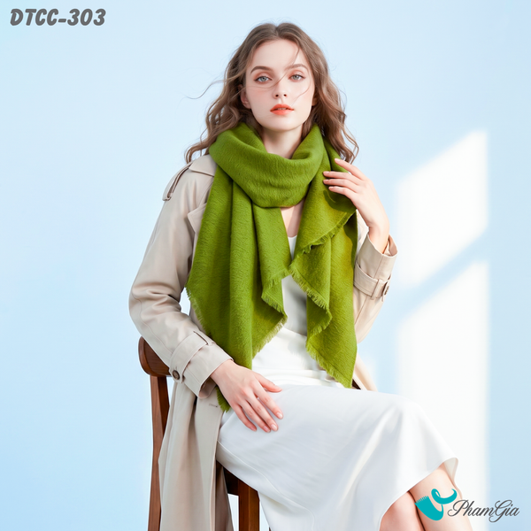 Khăn Choàng Dạ Cashmere Đơn Sắc Phối Lông Vạt Xéo Cao Cấp Màu Xanh Rêu (DTCC303)