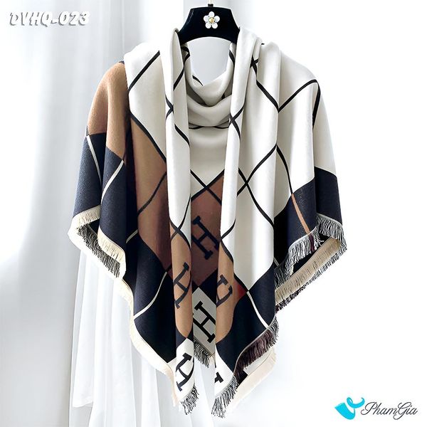 Khăn Choàng Dạ Cashmere Vuông Phong Cách Hàn Quốc Cao Cấp Họa Tiết Caro Phối Màu Đen - Nâu Đất (DVHQ023)
