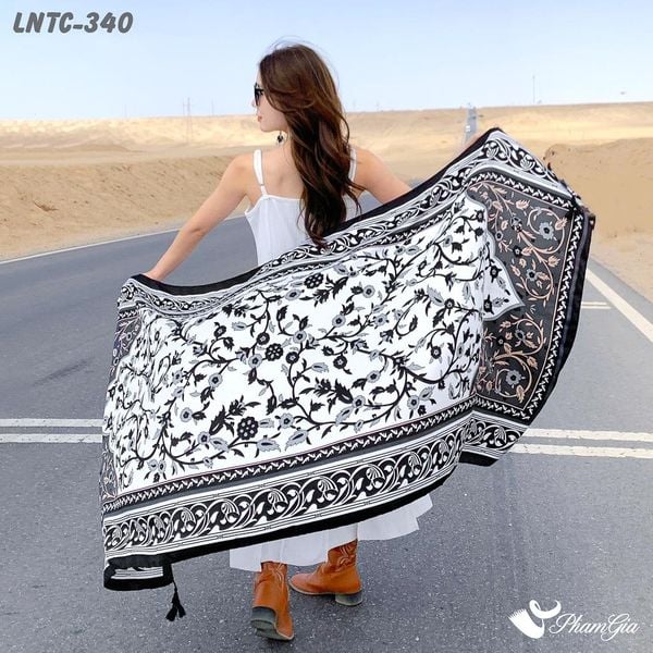 Khăn Choàng Linen Boho Họa Tiết Hoa Dây Leo Cổ Điển Màu Trắng Đen Thanh Lịch (LNTC340)