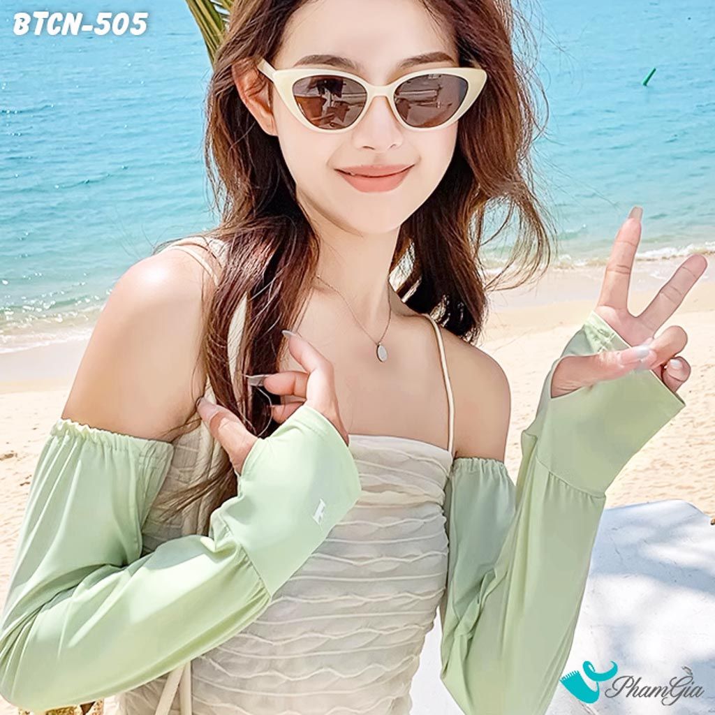 Model Đeo Găng Tay Ống Chống Nắng Oversize Hạ Nhiệt Cao Cấp Màu Xanh Bơ