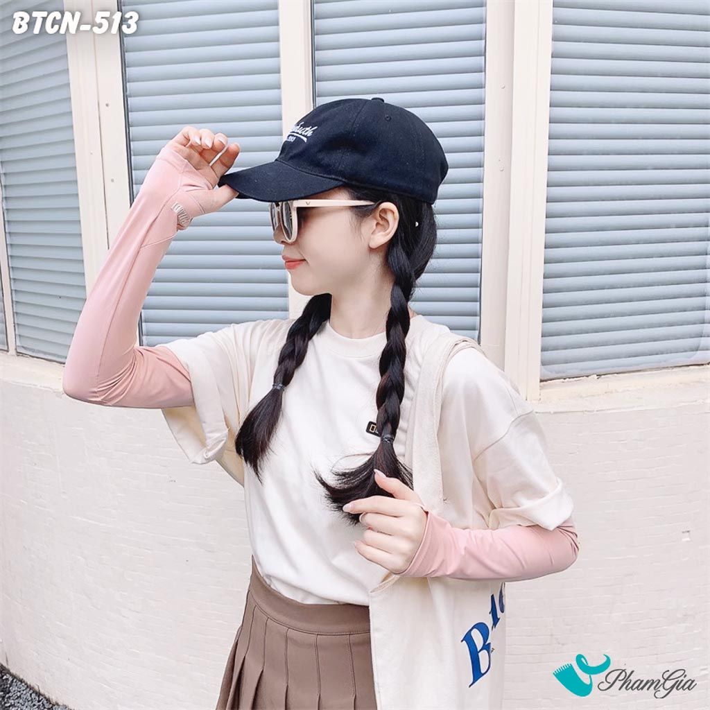 Model Đeo Găng Tay Ống Chống Nắng Slim-Fit Hạ Nhiệt Cao Cấp Màu Hồng Phấn