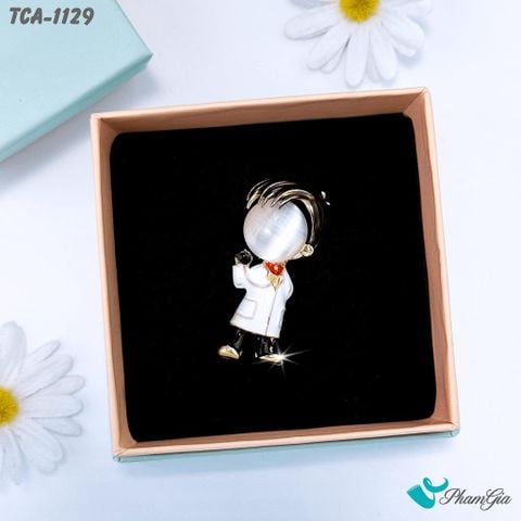 Góc Trên Ghim Cài Áo Bác Sĩ Nam Thanh Lịch