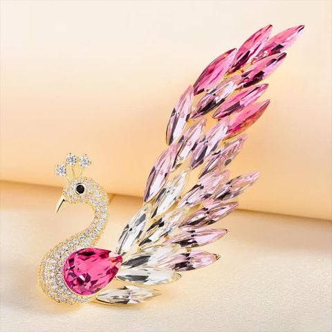 Ghim Cài Áo Chim Công Đính Đá Pha Lê Hồng Kiêu Sa (TCA1459)
