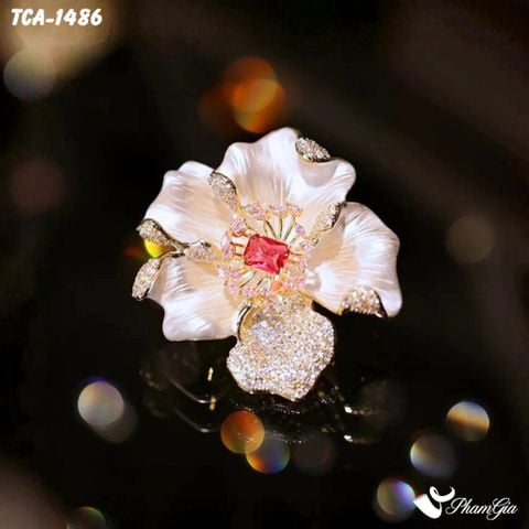 Ghim Cài Áo Hoa Đào Tráng Men Đính Đá Pha Lê Trang Nhã (TCA1486)