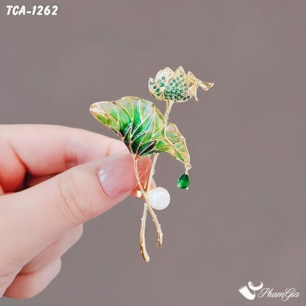 Ghim Cài Áo Hoa Sen Xanh Đính Ngọc Trang Nhã (TCA1262)