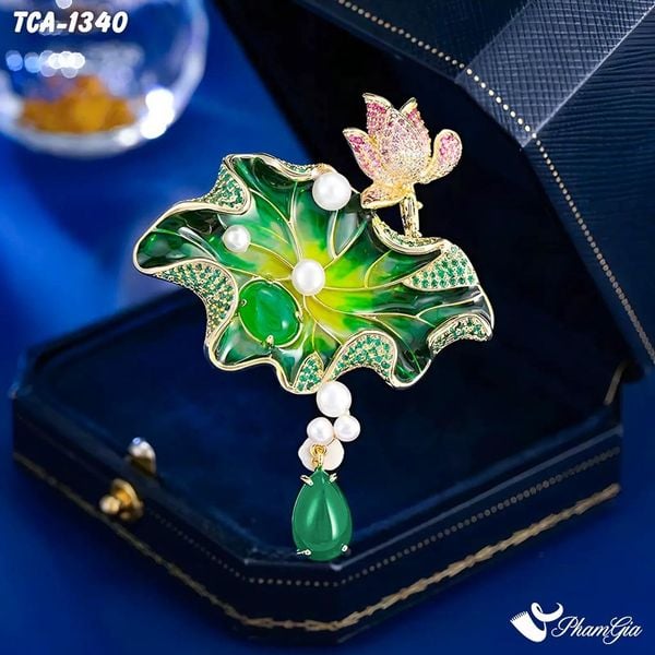 Ghim Cài Áo Hoa Sen Tráng Men Đính Ngọc Tinh Tế (TCA1340)