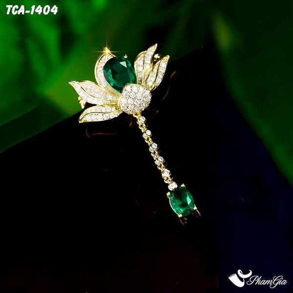 Ghim Cài Áo Hoa Sen Tua Rua Đính Đá Ngọc Lục Bảo Sang Trọng (TCA1404)