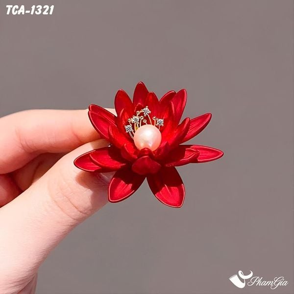 Ghim Cài Áo Hoa Súng Tráng Men Đỏ Đính Ngọc Thanh Lịch (TCA1321)