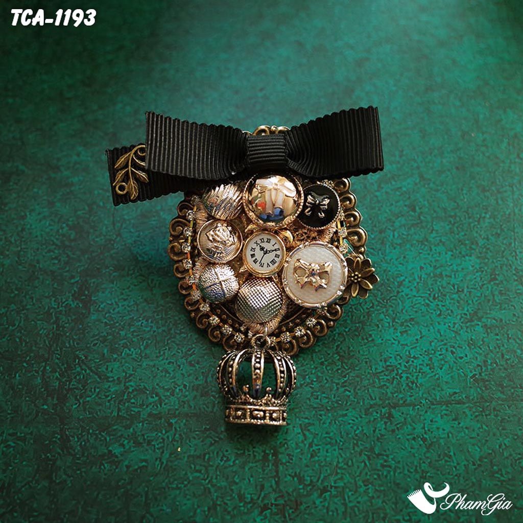 Góc Trên Ghim Cài Áo Họa Tiết Baroque Cổ Điển